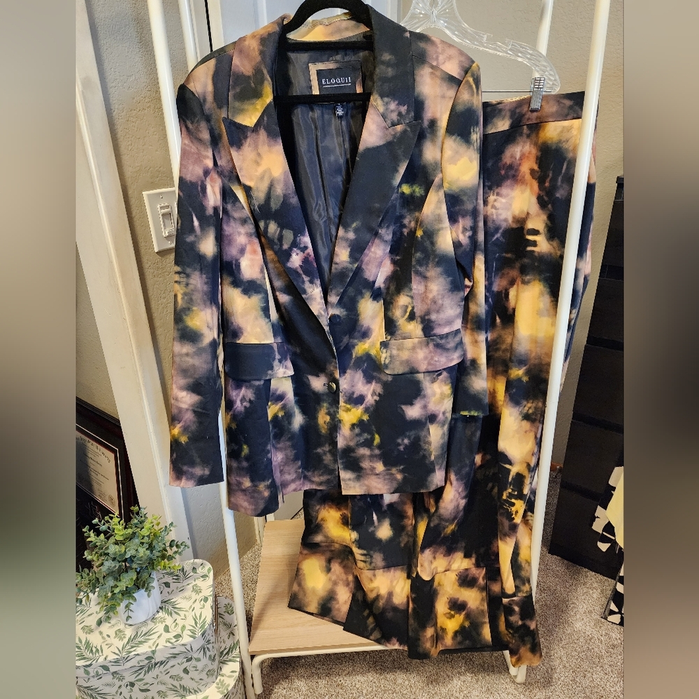 Eloquii Tie-Dye Blazer and Pants Set
